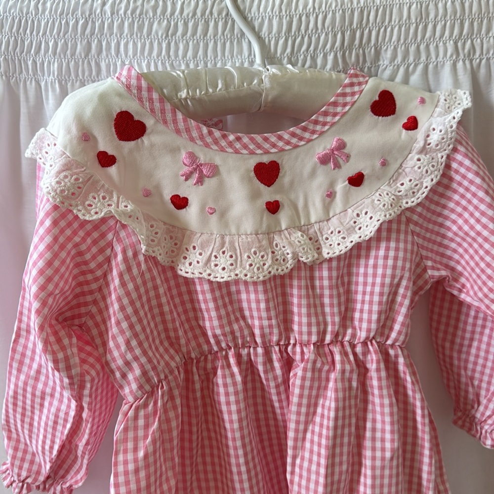 Valentine’s Day baby girl smocked outfit - Picture 2 of 3